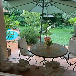 La Rosalie Bed & Breakfast